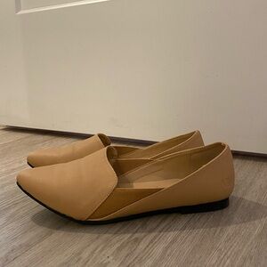 Matt & Nat | Tan Vegan Leather Loafers | Size 38 / 7.5 US